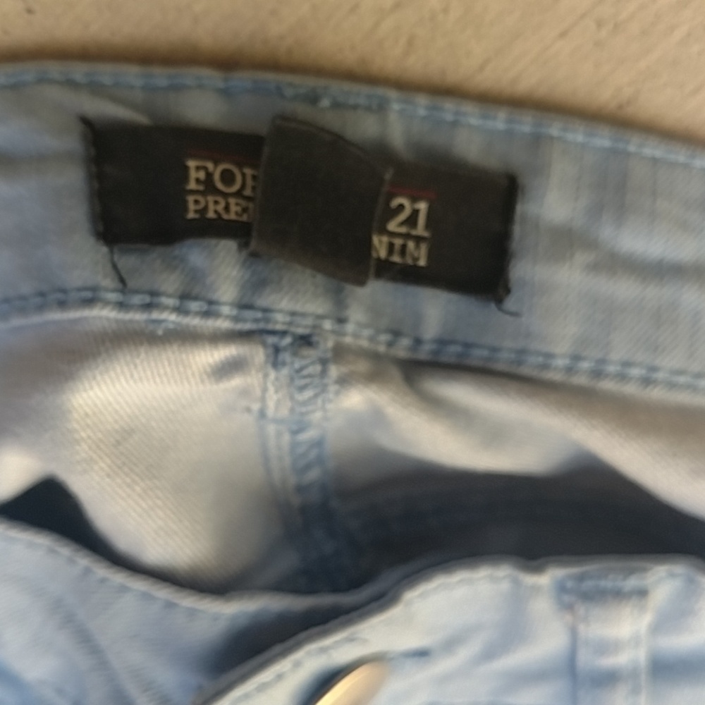 Forever 21 light blue jeans size 24